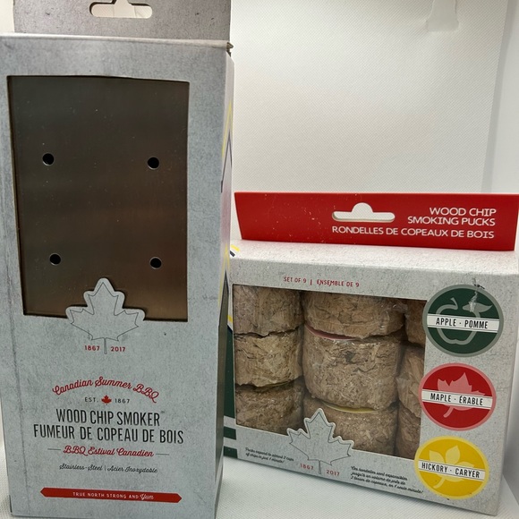 True North Wood Chip Smoker & Wood Chip Smoking Pucks, NWT - Picture 1 of 11